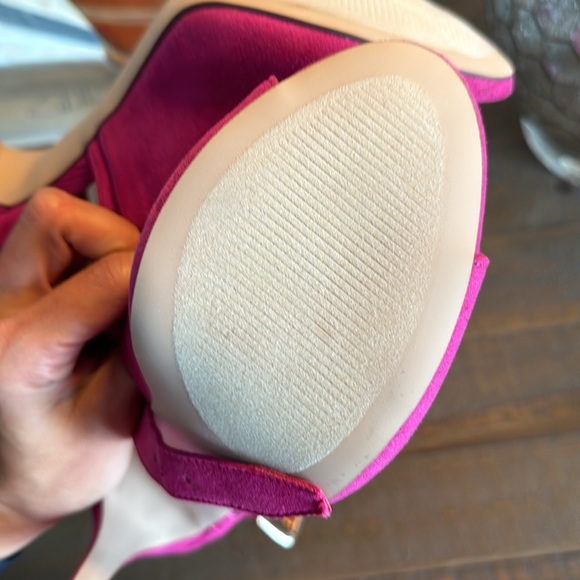 EUC fuchsia, shoe, dazzle shoes - Picture 5 of 11